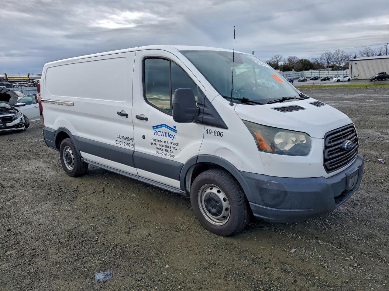 Ford Transit T-150 Image 4