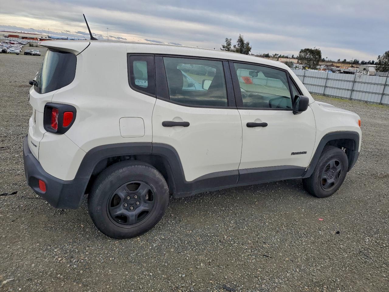 Jeep Renegade Sport Image 6
