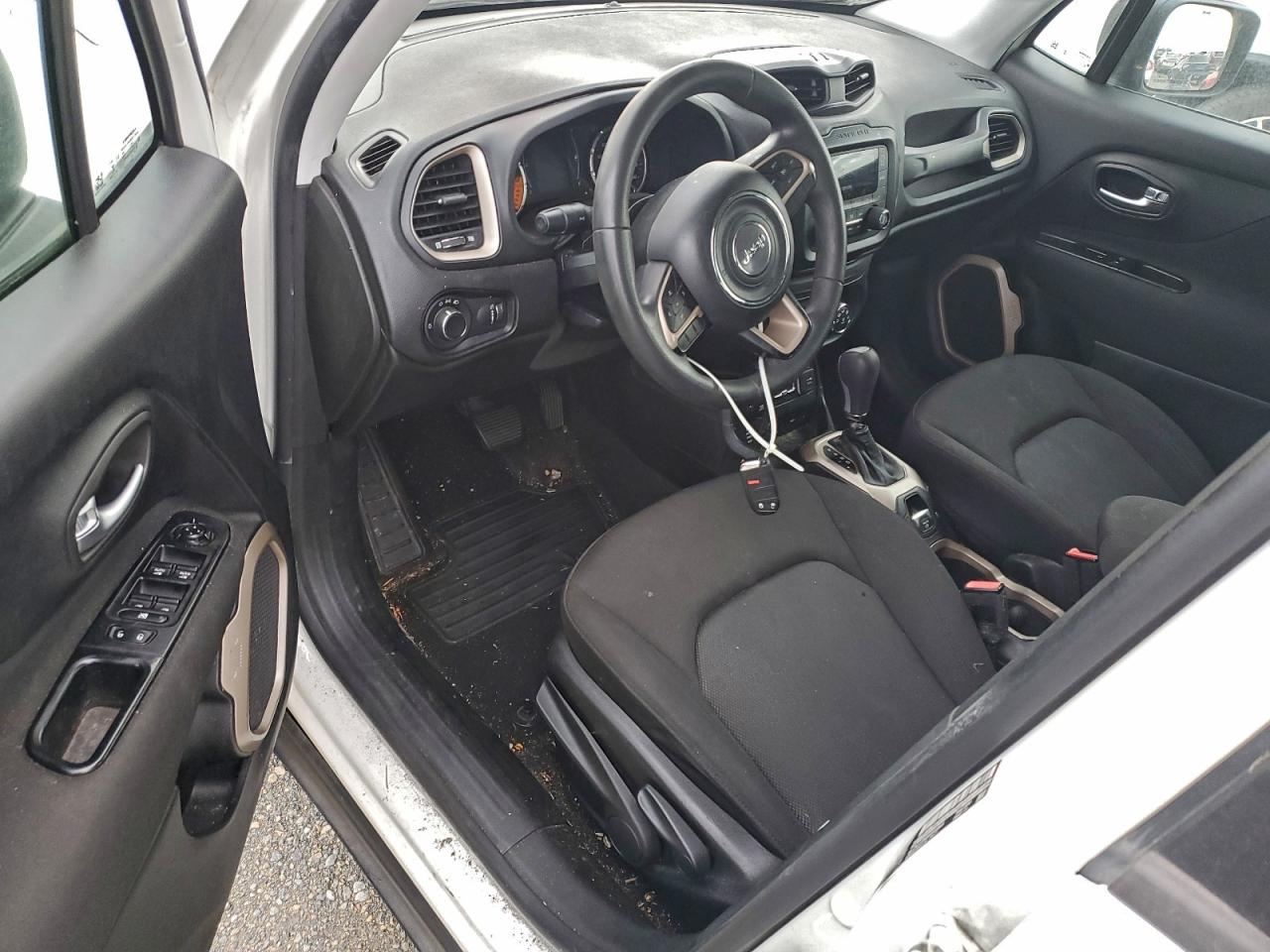 Jeep Renegade Sport Image 4