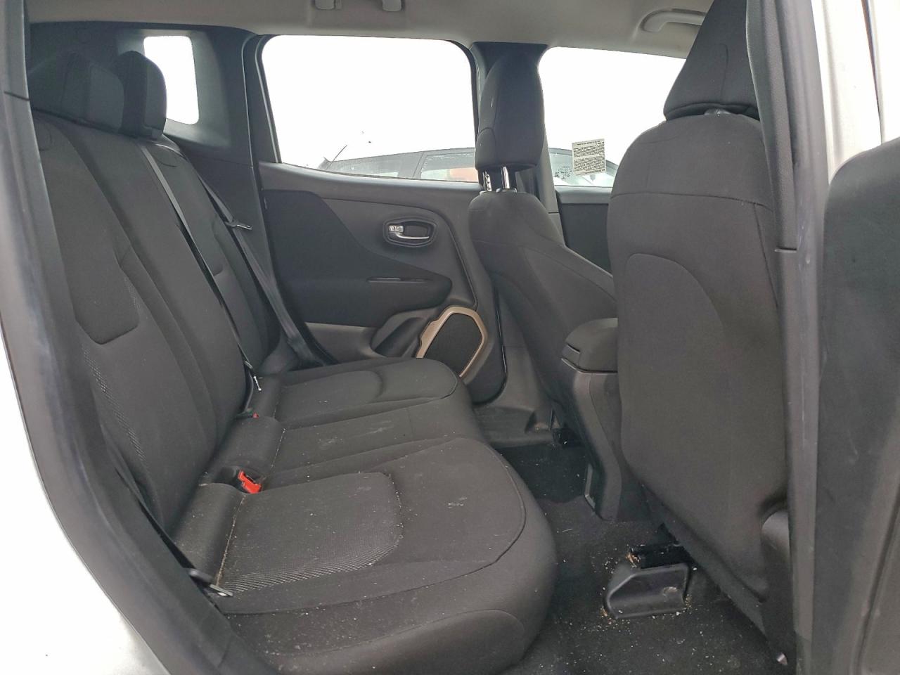 Jeep Renegade Sport Image 11