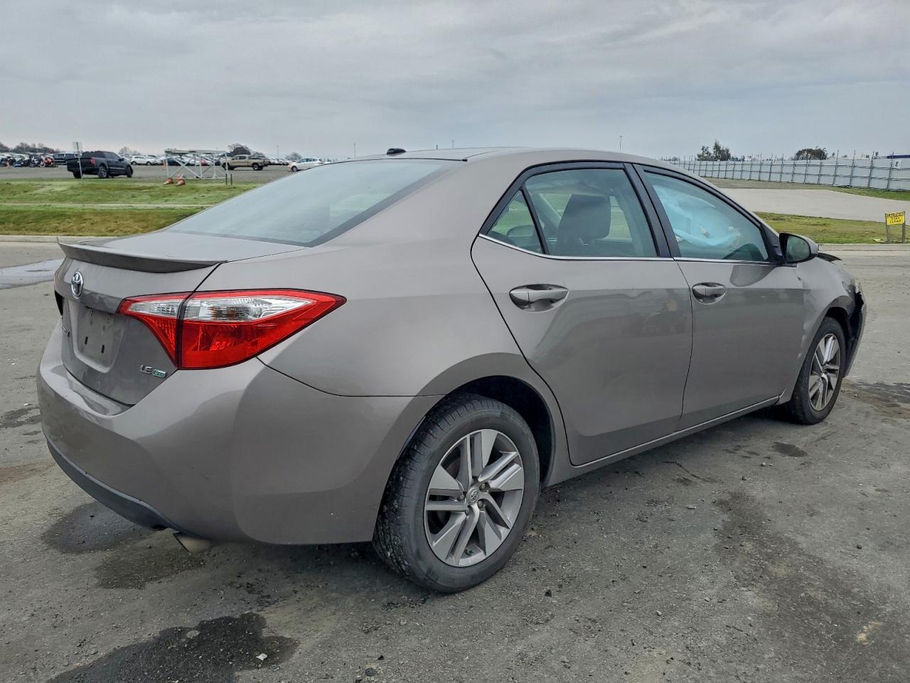 Toyota Corolla Eco Image 11