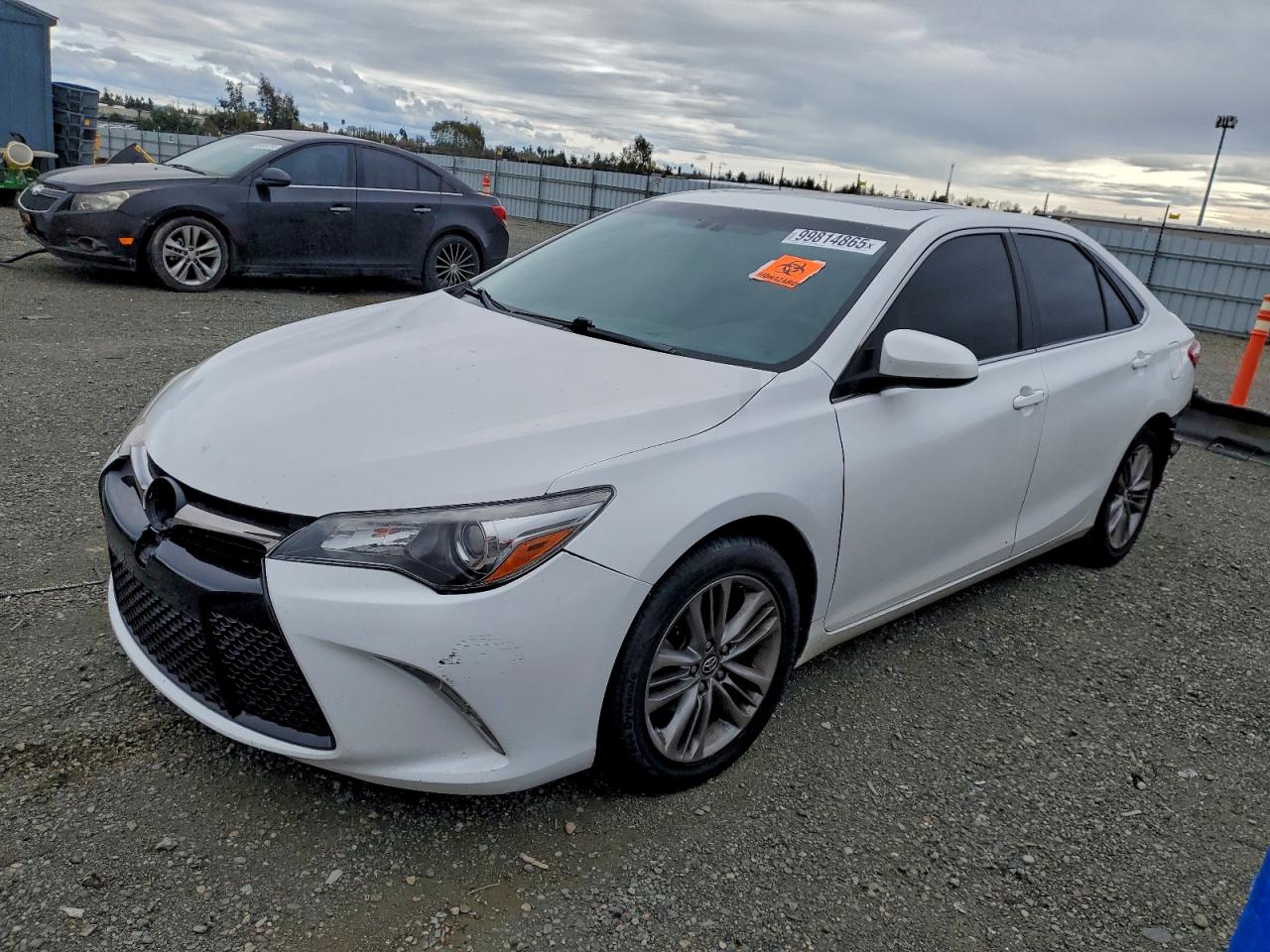 Toyota Camry Hybrid Image 1