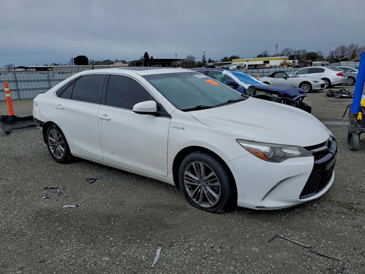 Toyota Camry Hybrid Image 5