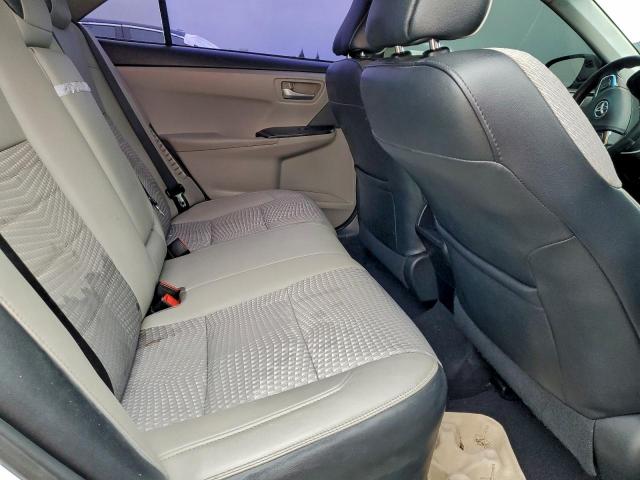 Toyota Camry Hybrid Image 6