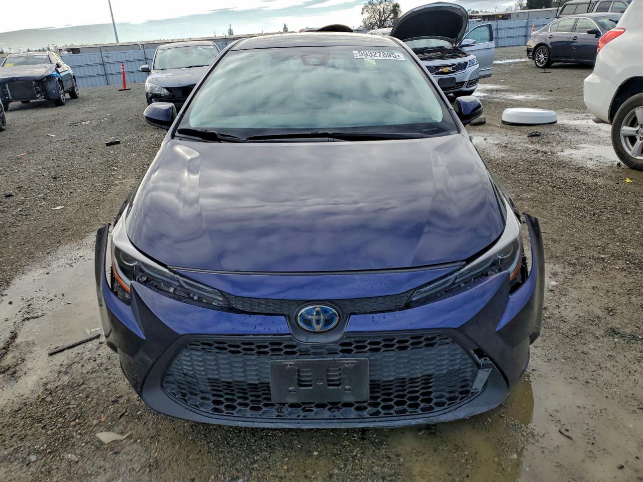 Toyota Corolla Le Image 9