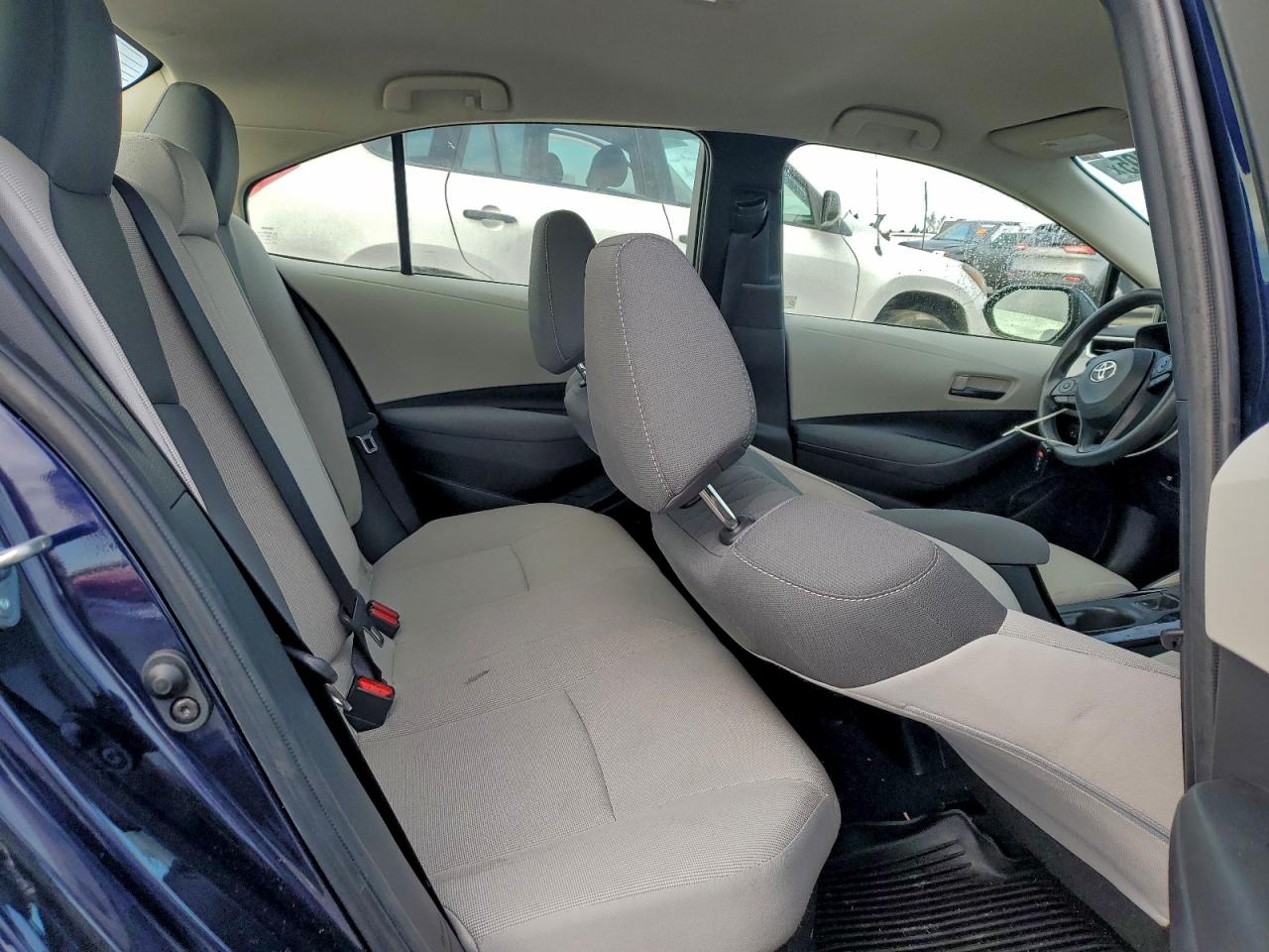 Toyota Corolla Le Image 2