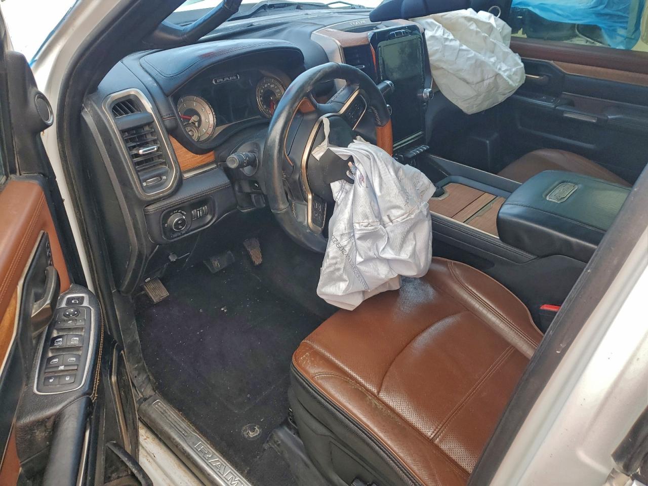 Ram 2500 Longhorn Image 8