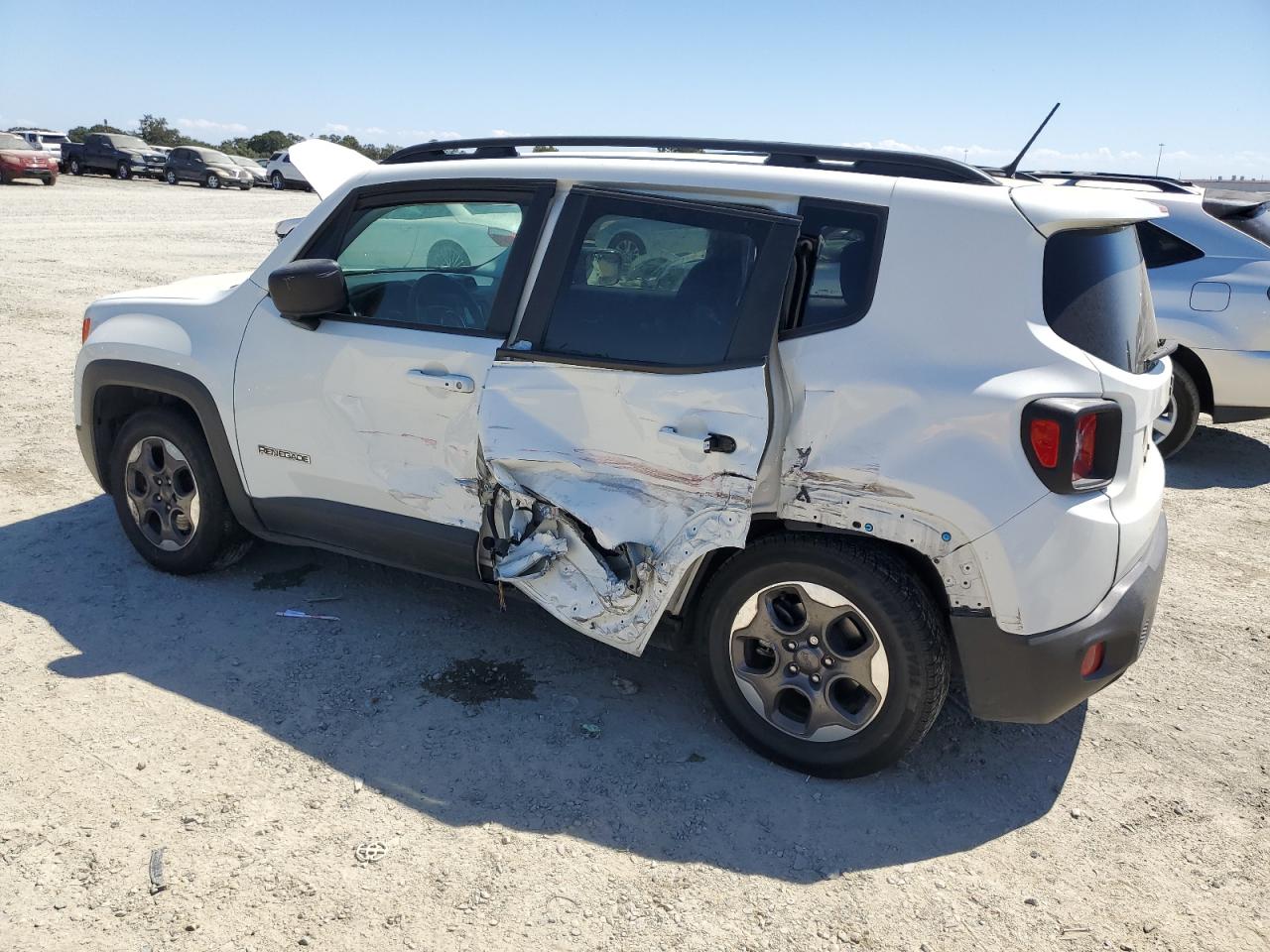 Jeep Renegade Sport Image 6