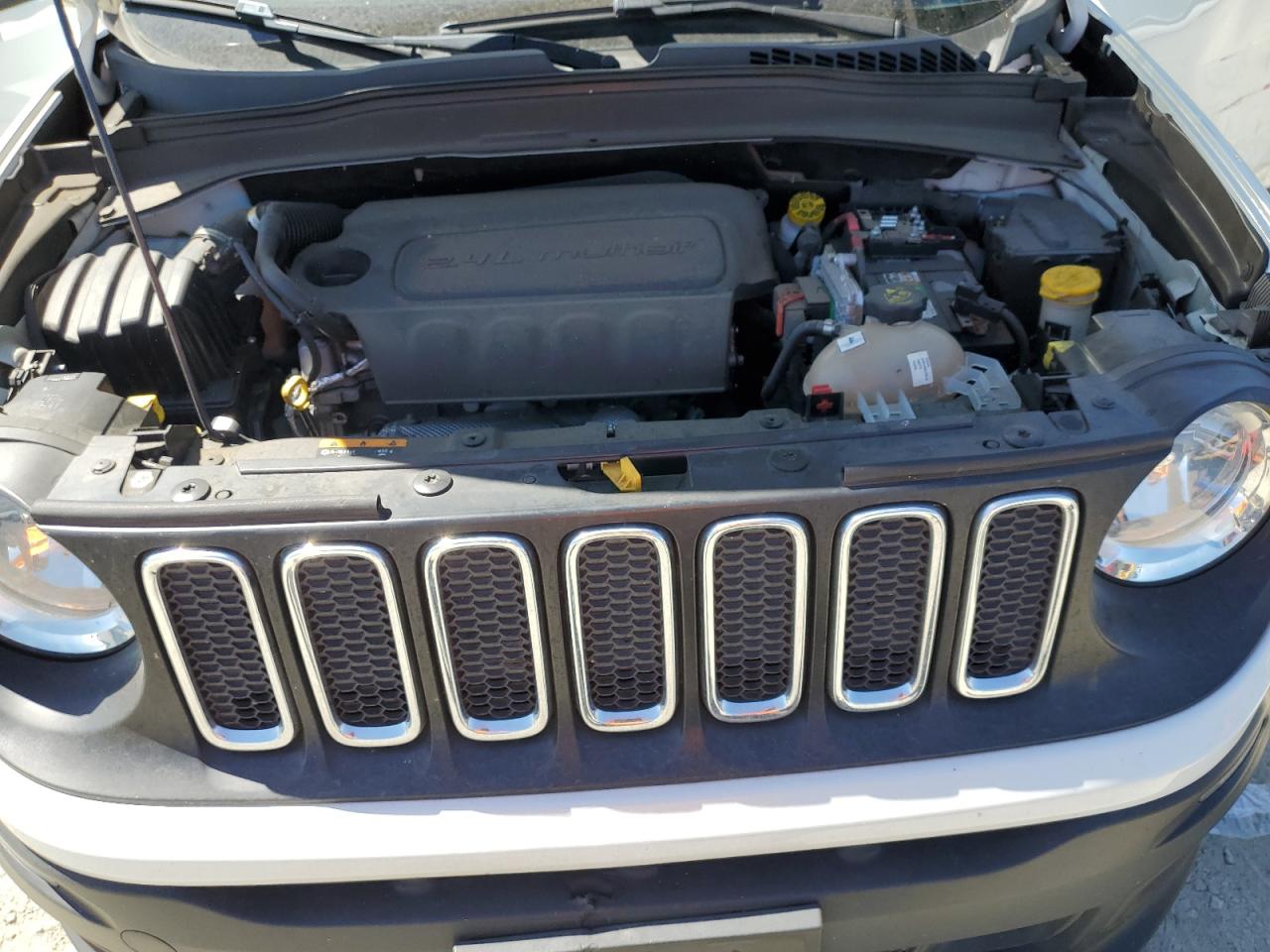 Jeep Renegade Sport Image 11