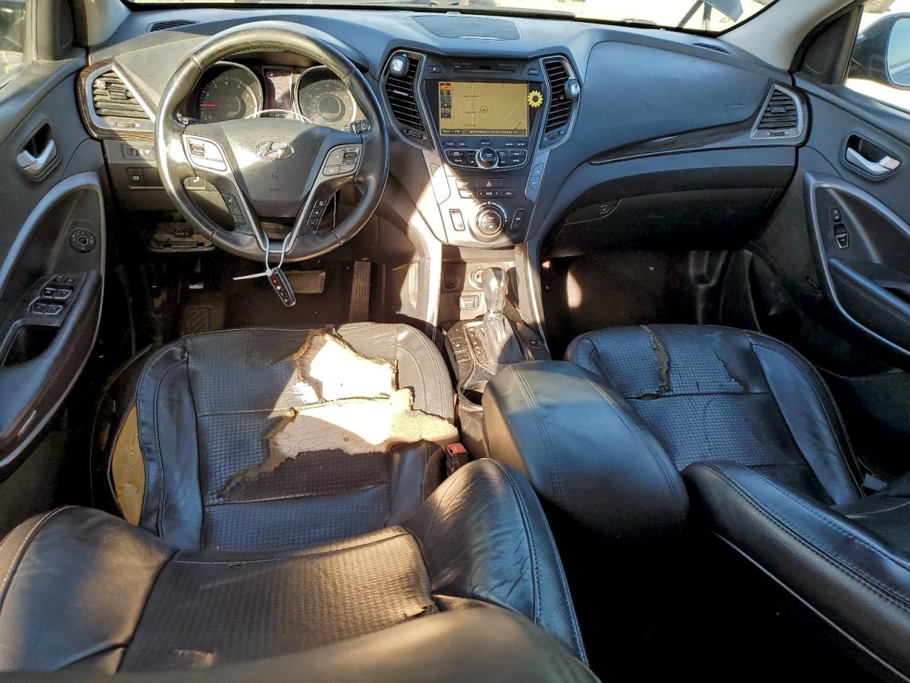 Hyundai SANTA FE Image 6