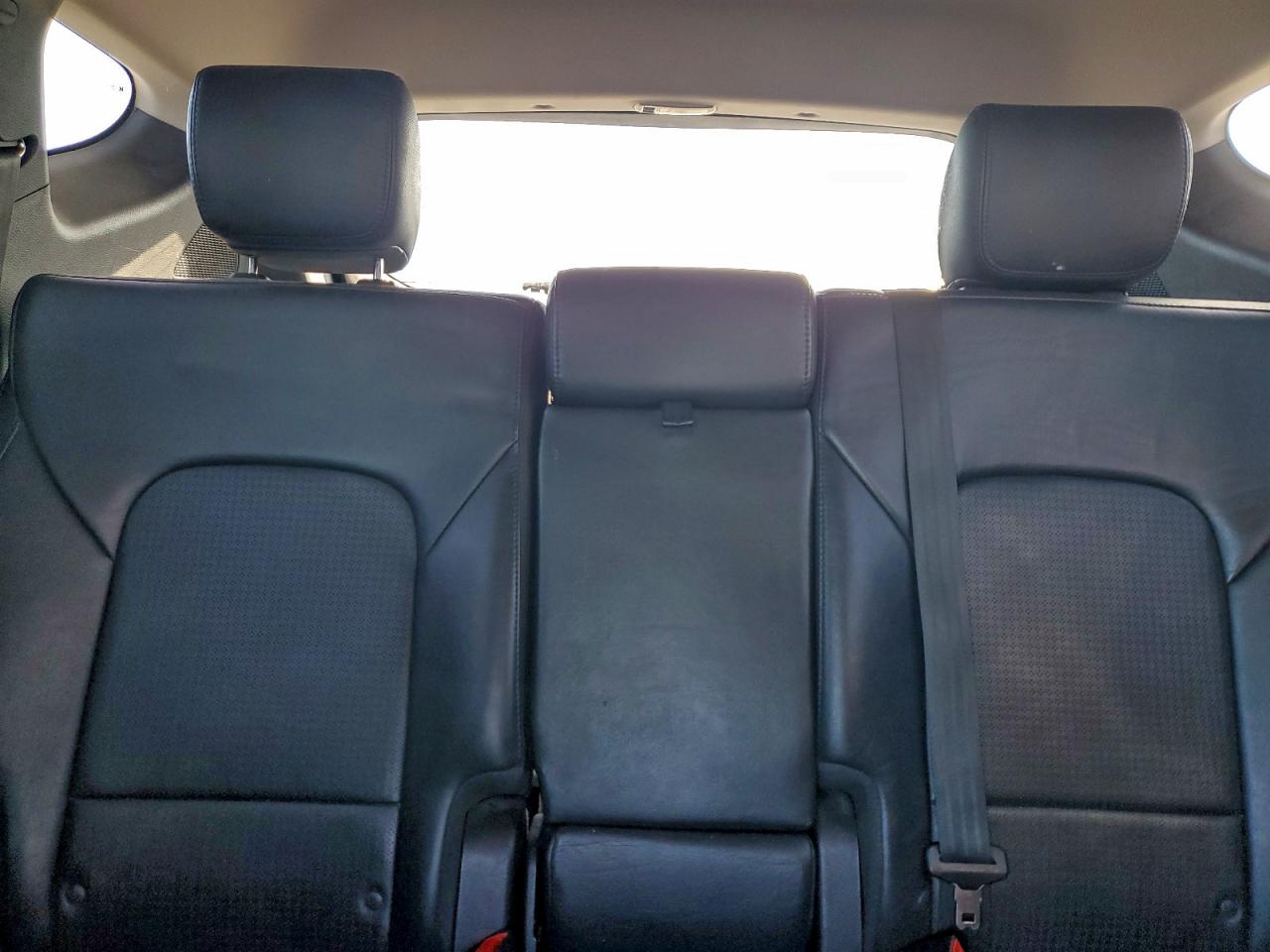 Hyundai SANTA FE Image 10