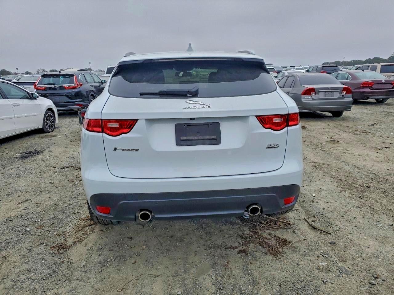 Jaguar F-PACE R - Sport Image 3