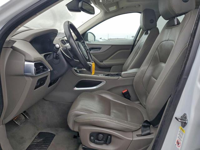 Jaguar F-PACE R - Sport Image 11