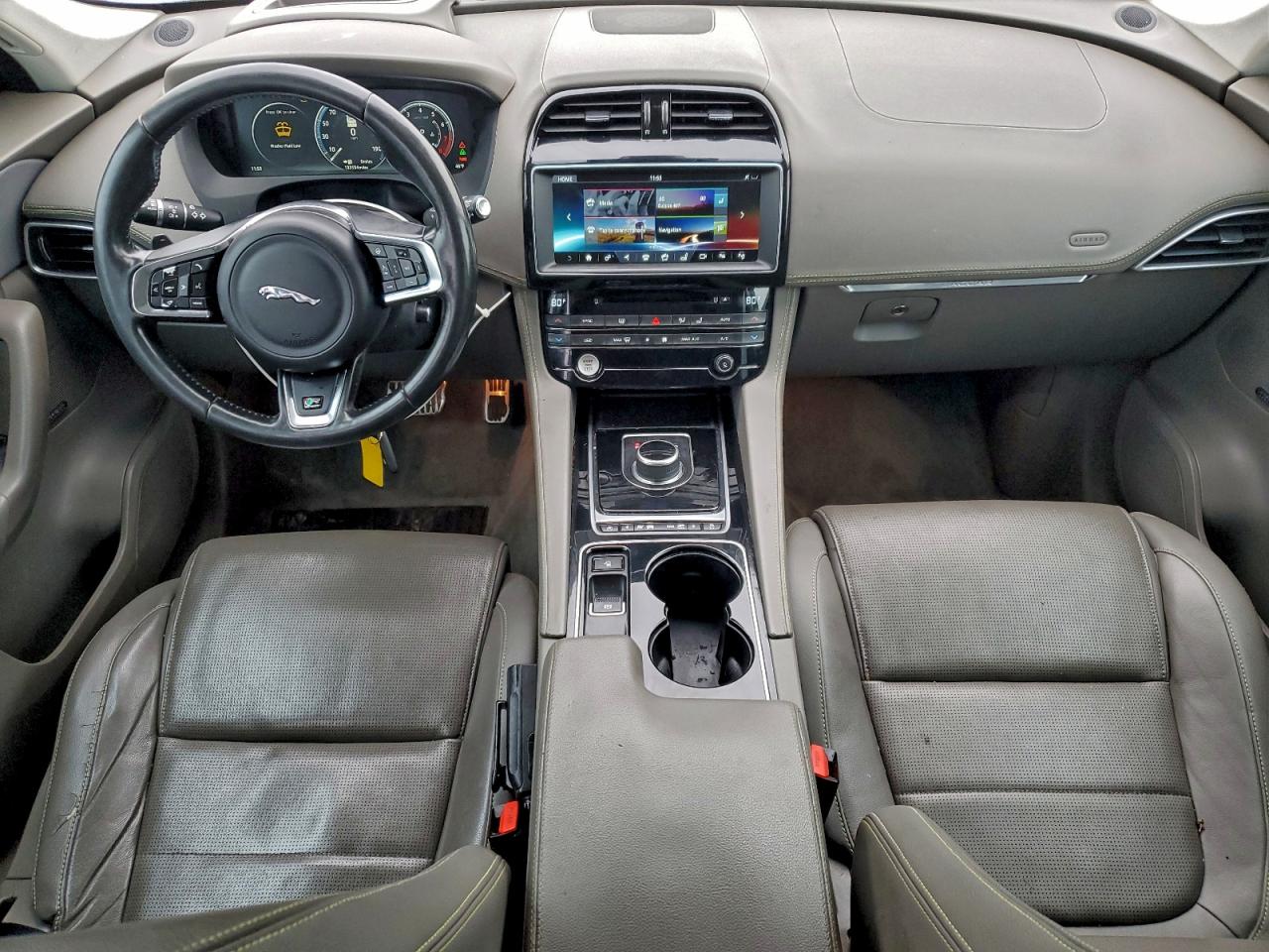 Jaguar F-PACE R - Sport Image 5