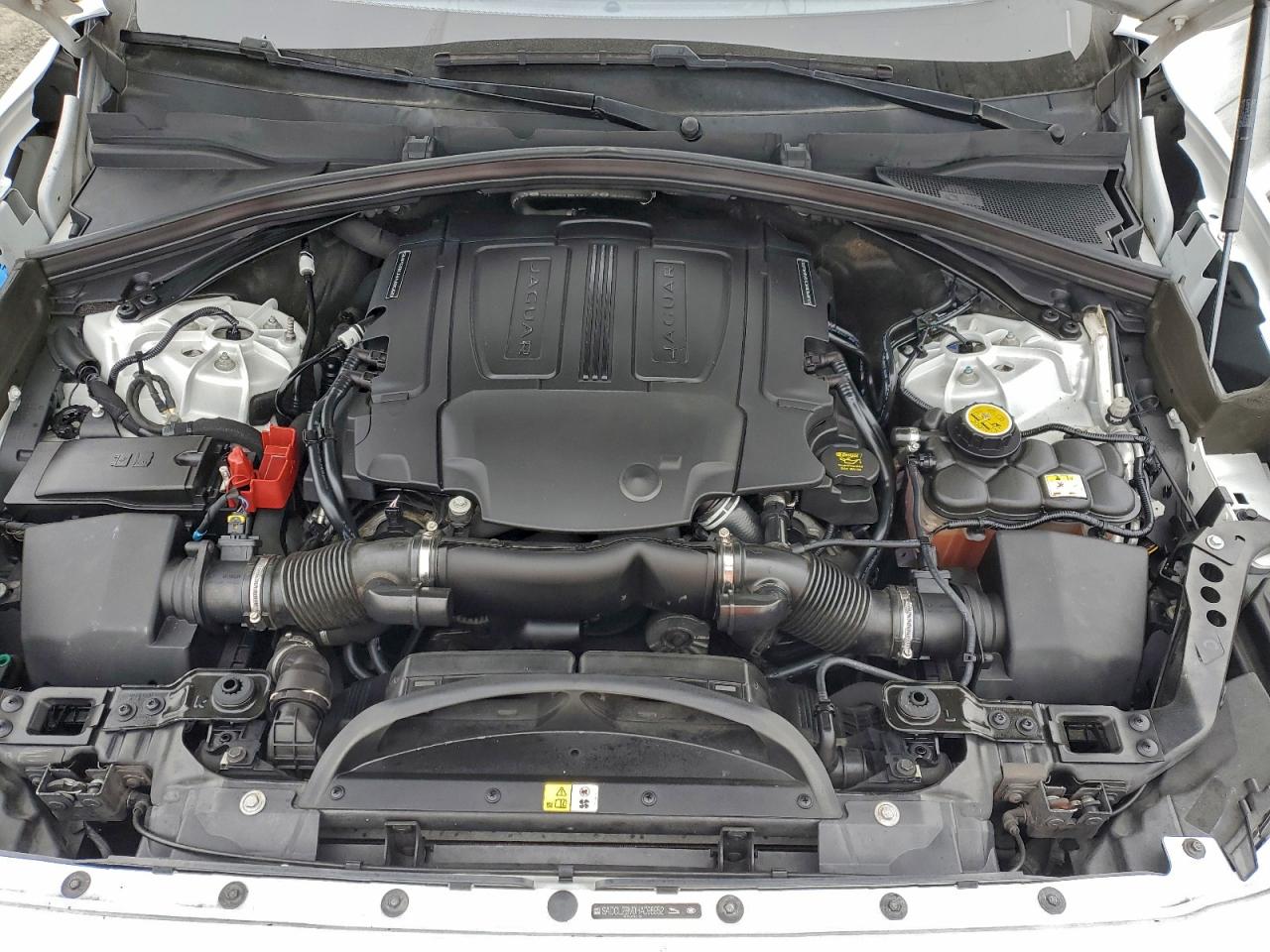 Jaguar F-PACE R - Sport Image 8