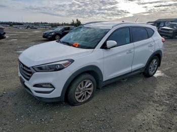  Salvage Hyundai TUCSON