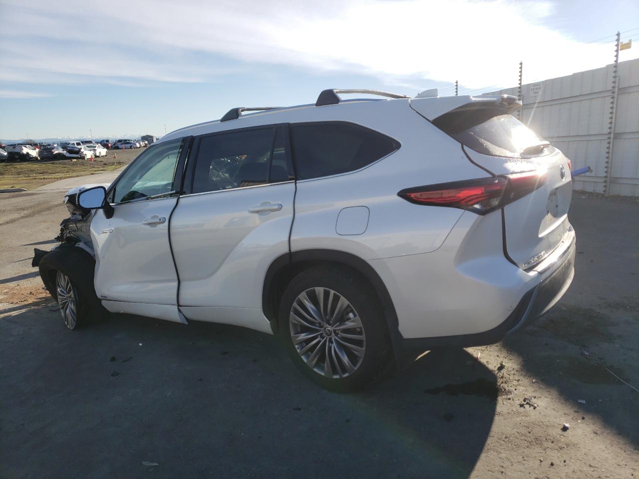 Toyota Highlander Hybrid Platinum Image 13