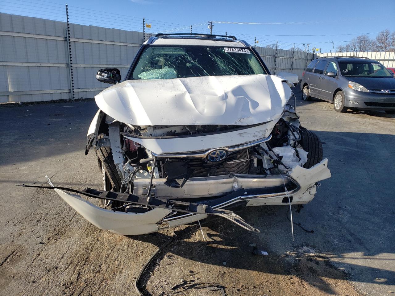 Toyota Highlander Hybrid Platinum Image 5