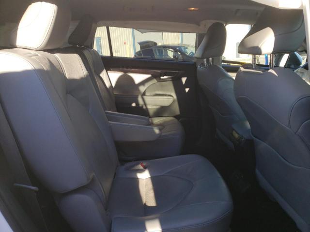 Toyota Highlander Hybrid Platinum Image 10