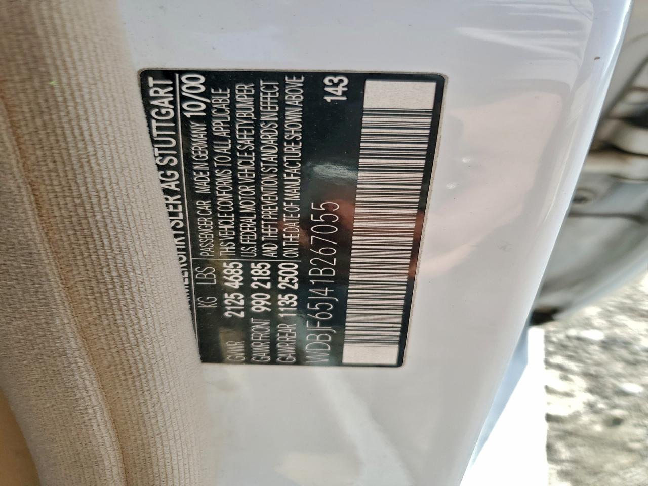 Mercedes-Benz E-Class 320 Image 9