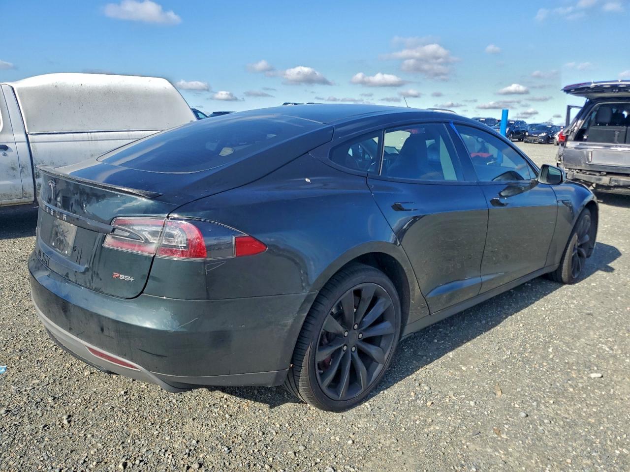 Tesla Model S Image 10