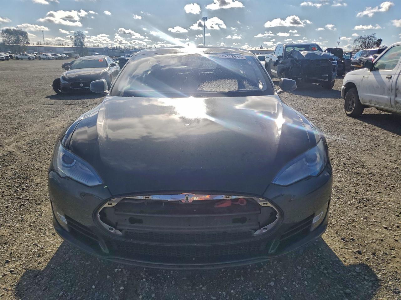 Tesla Model S Image 8