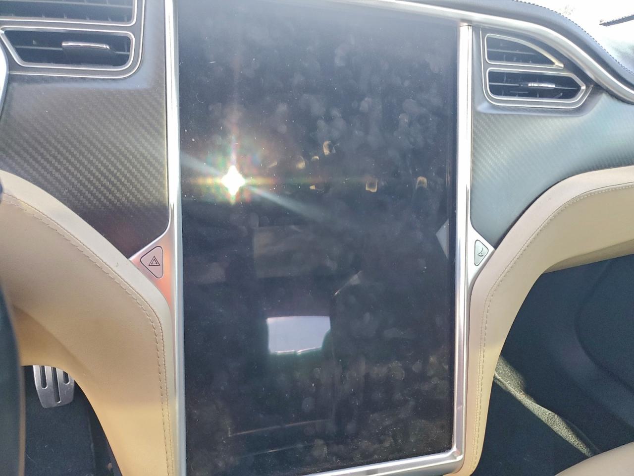 Tesla Model S Image 7