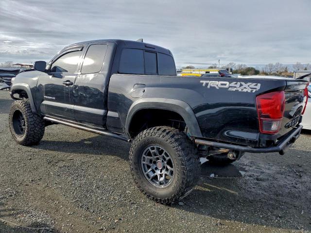 Toyota Tacoma Access Cab Image 2