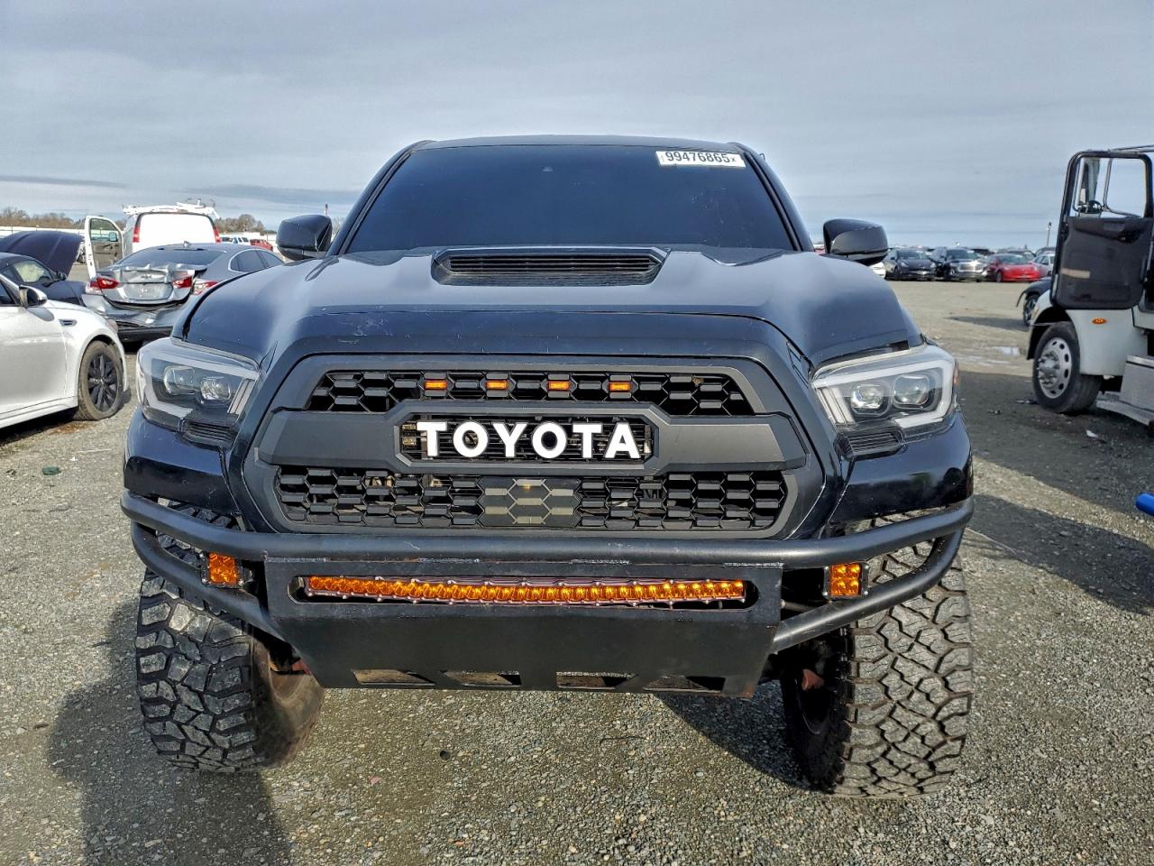 Toyota Tacoma Access Cab Image 7
