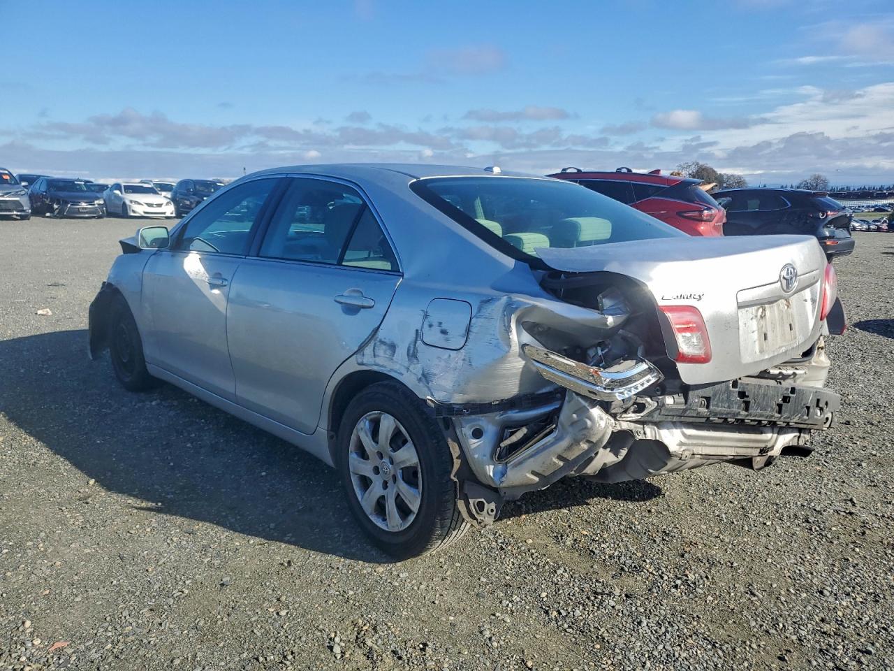 Toyota Camry Base Image 4