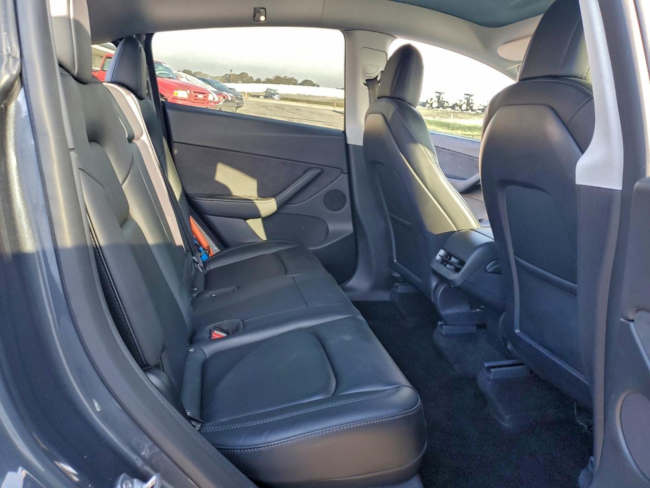 Tesla Model Y Image 11