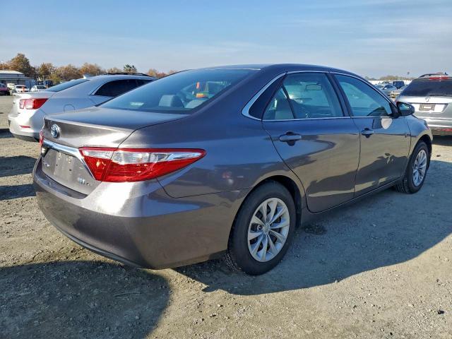 Toyota Camry Hybrid Image 2