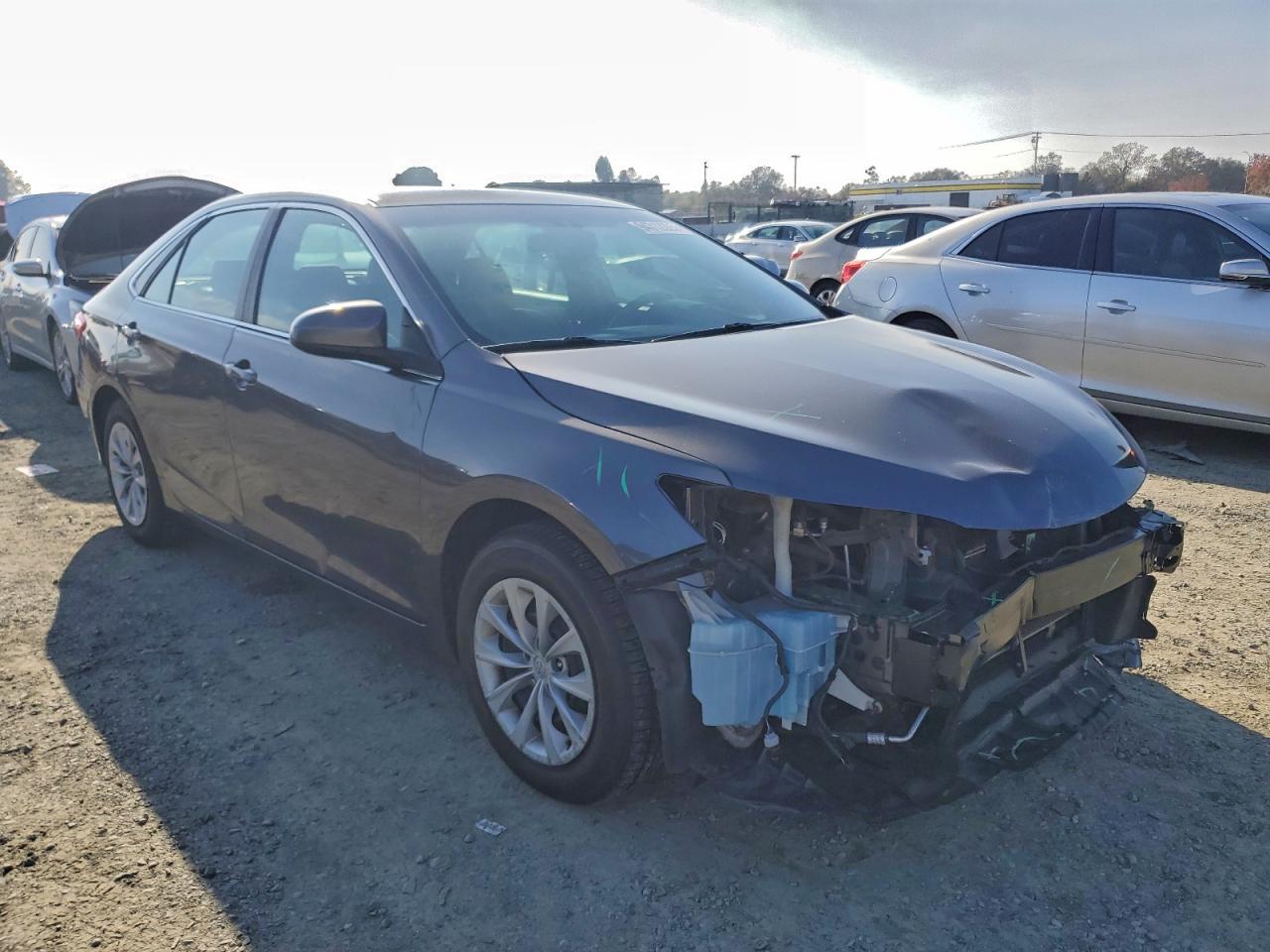 Toyota Camry Hybrid Image 4