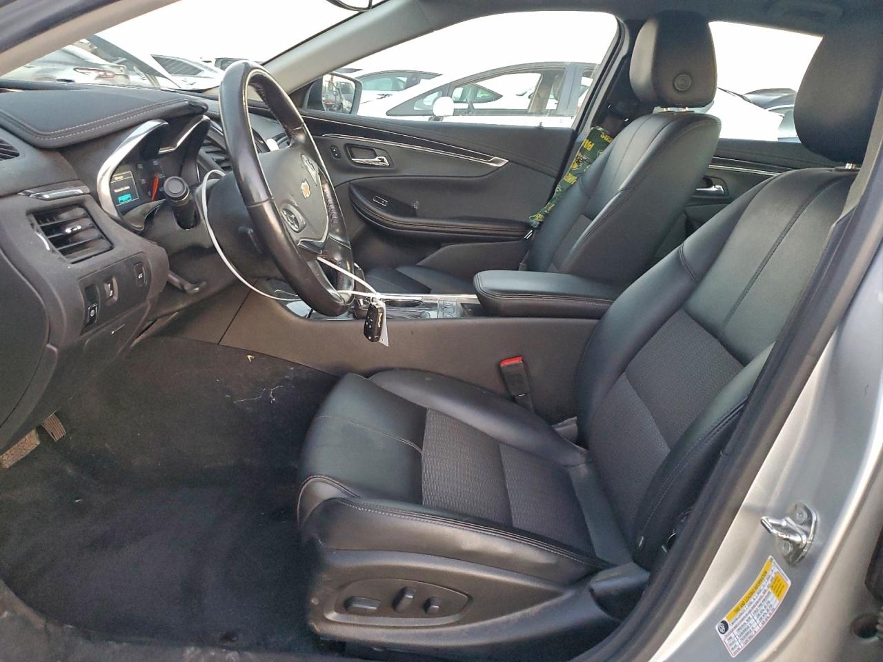 Chevrolet Impala Lt Image 8