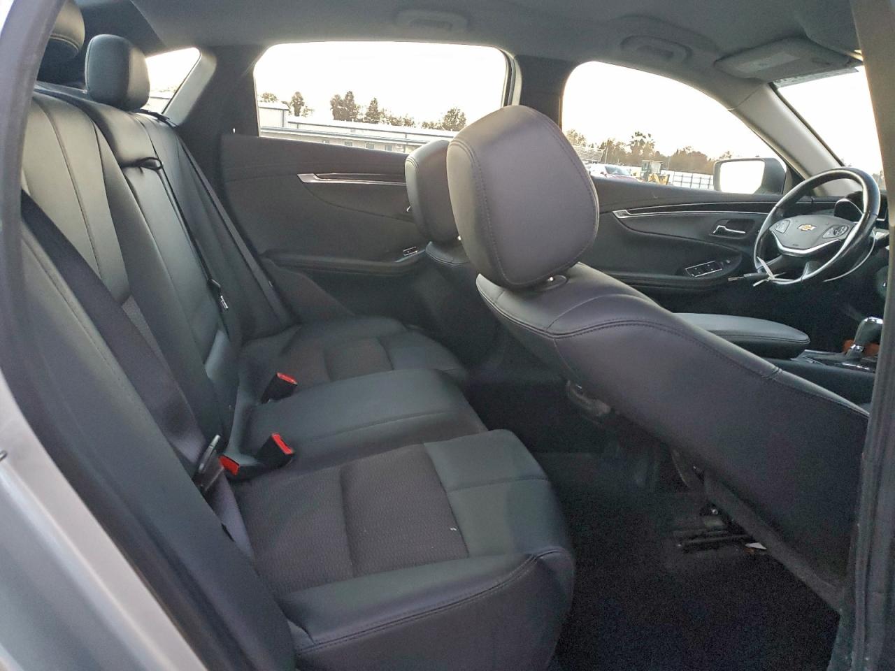 Chevrolet Impala Lt Image 5