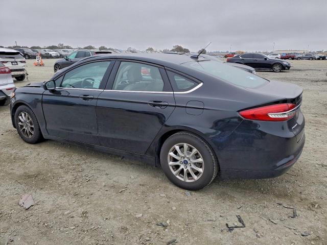 Ford Fusion S Image 11