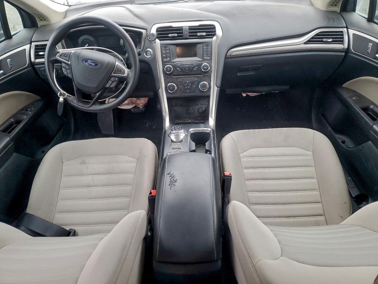 Ford Fusion S Image 9