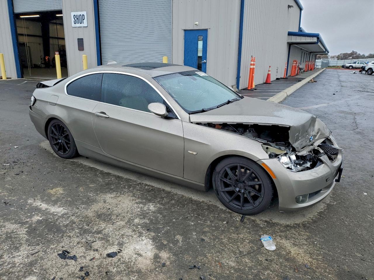 BMW 3 Series I Image 8