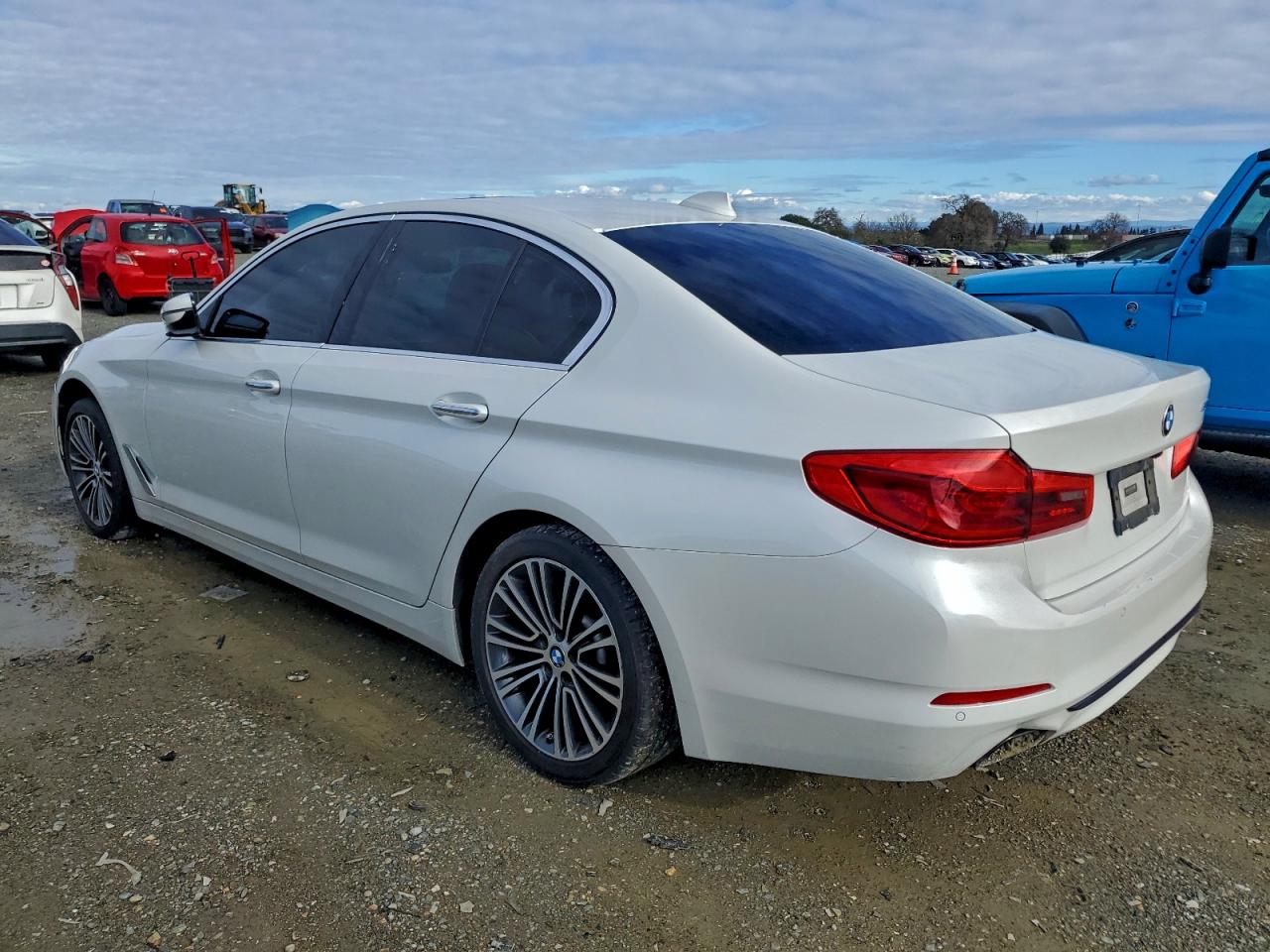 BMW 5 Series I Image 2