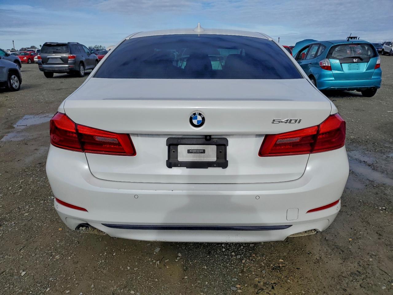 BMW 5 Series I Image 9