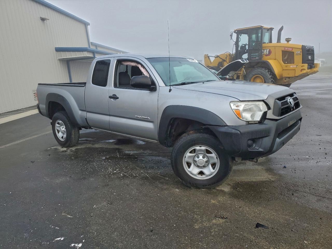 Toyota Tacoma Access Cab Image 11