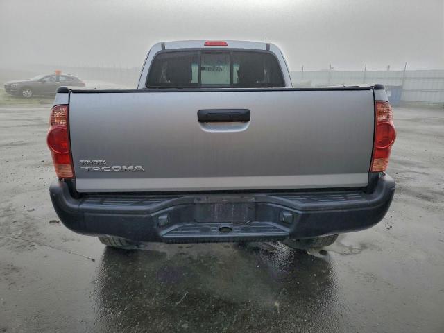 Toyota Tacoma Access Cab Image 4