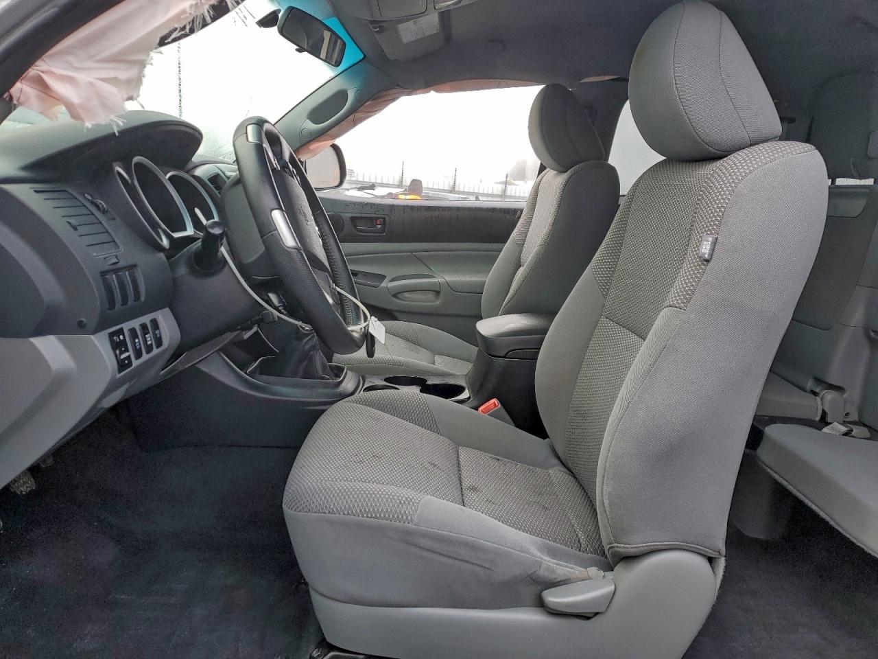 Toyota Tacoma Access Cab Image 5