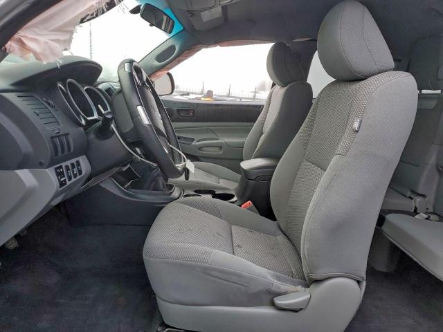 Toyota Tacoma Access Cab Image 5