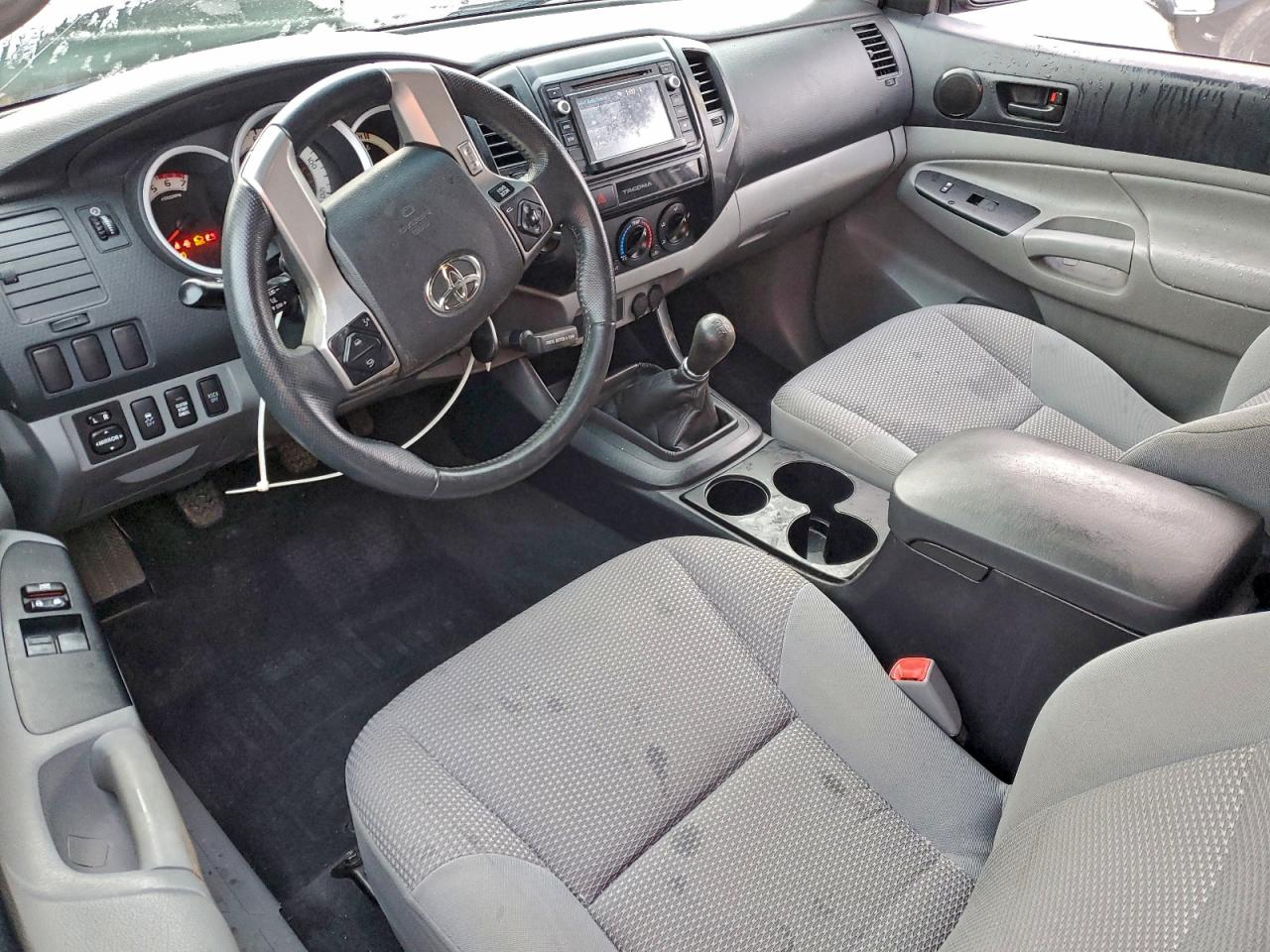 Toyota Tacoma Access Cab Image 6