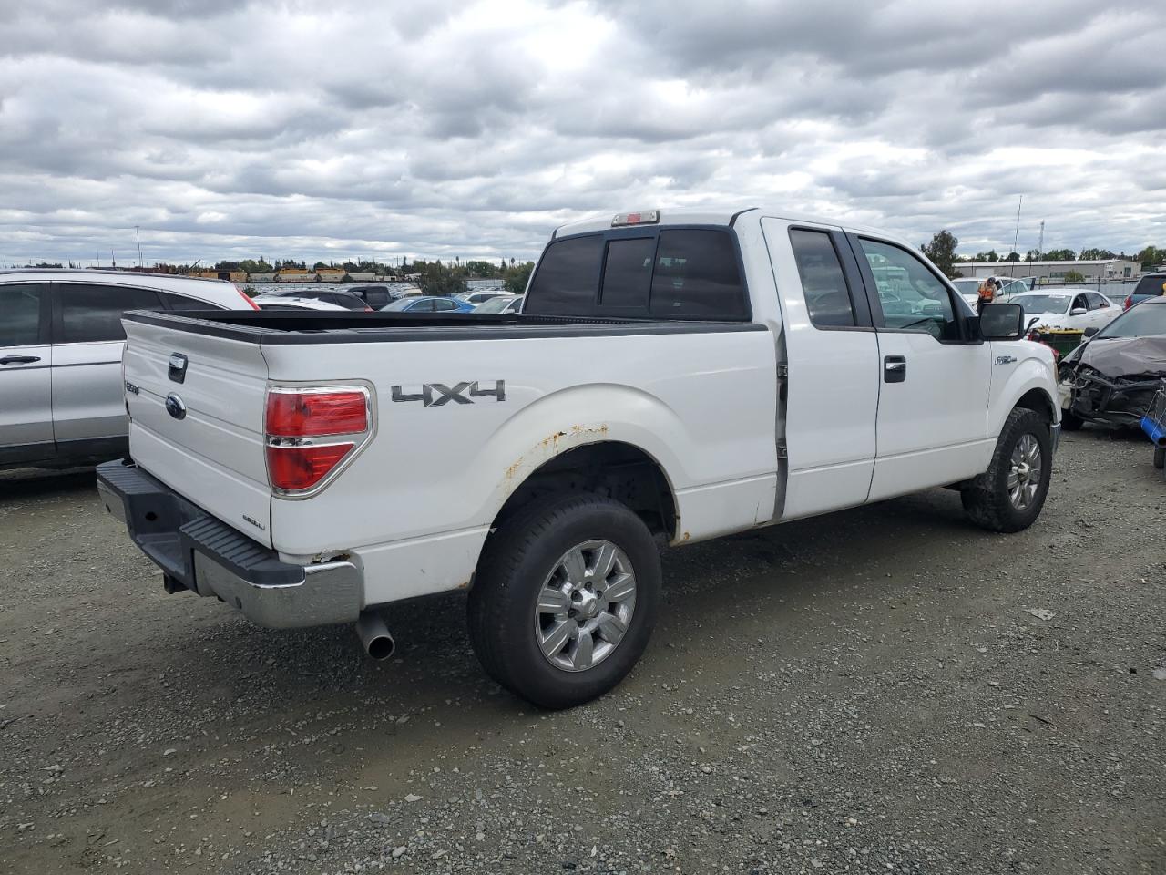 Ford F-150 Super Cab Image 3