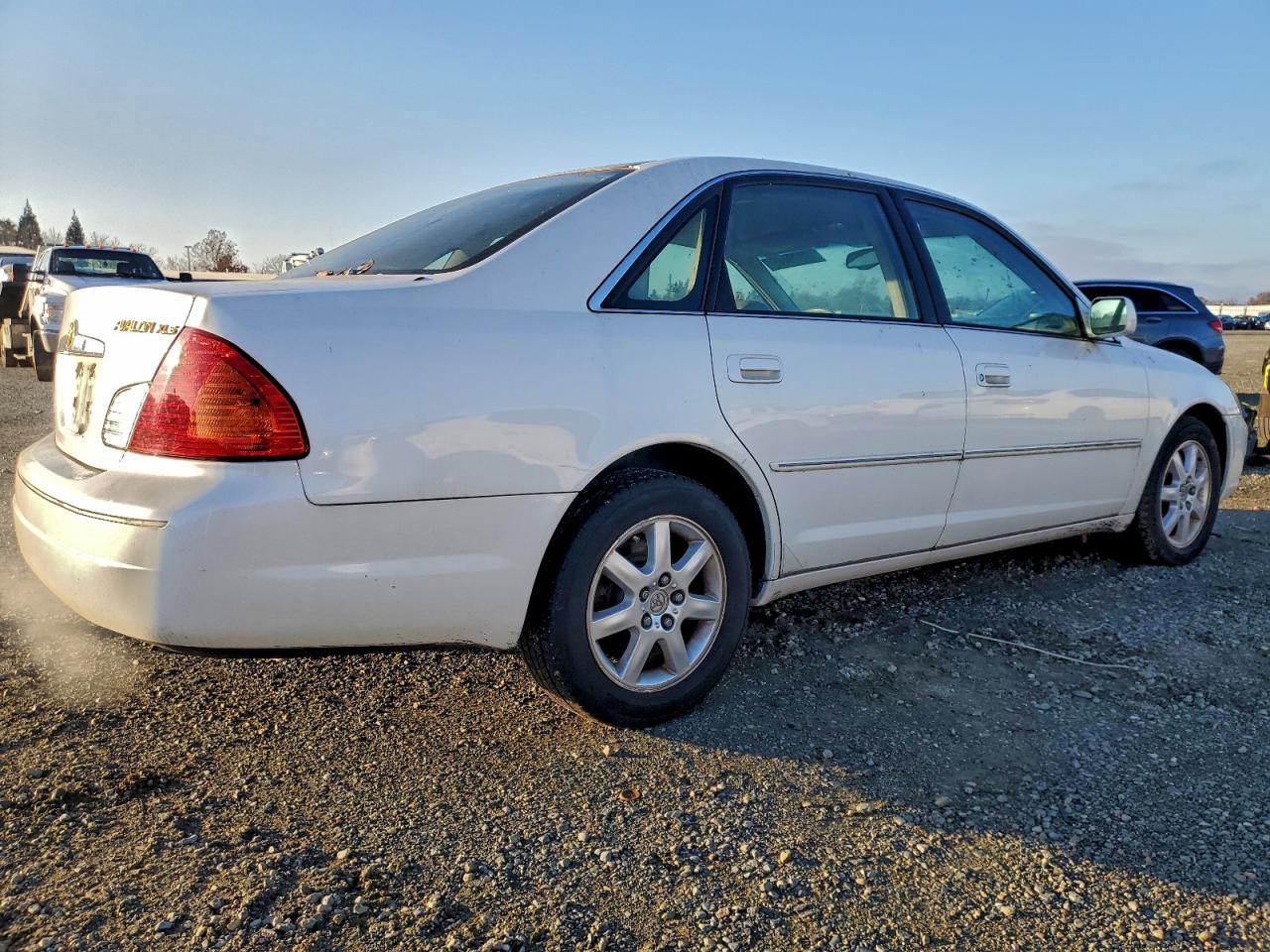 Toyota Avalon Xl Image 3