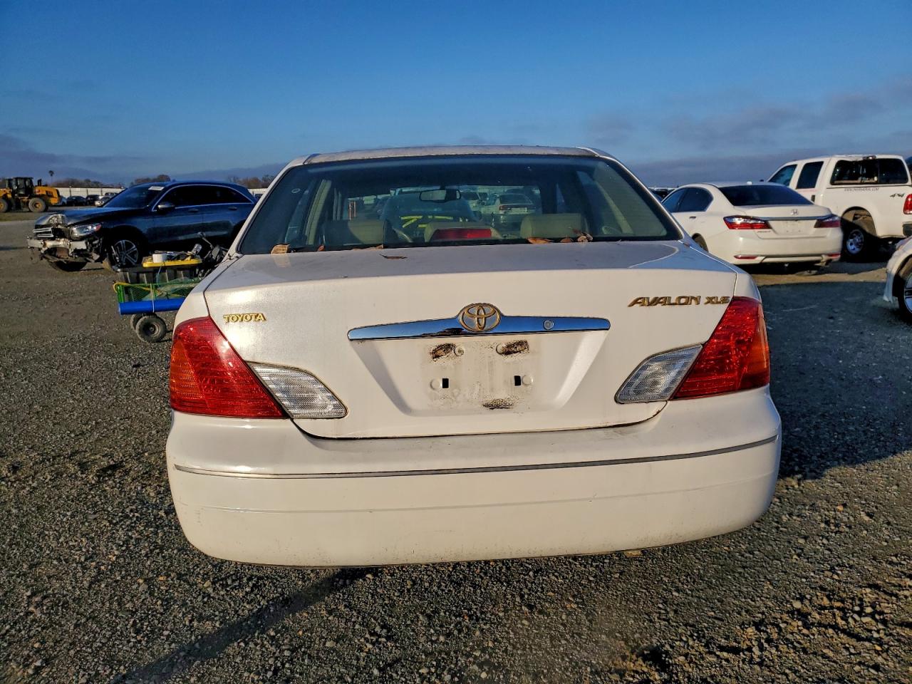Toyota Avalon Xl Image 4