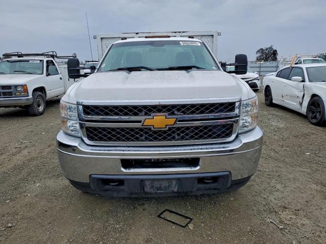 Chevrolet Silverado C3500 Image 10