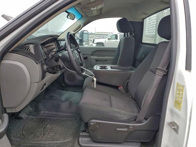 Chevrolet Silverado C3500 Image 12